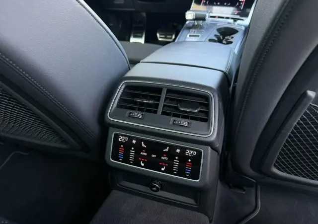 AUDI A6 Limousine 55 TFSI e PHEV Quattro S Line S tronic