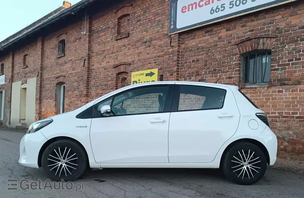 TOYOTA Yaris 