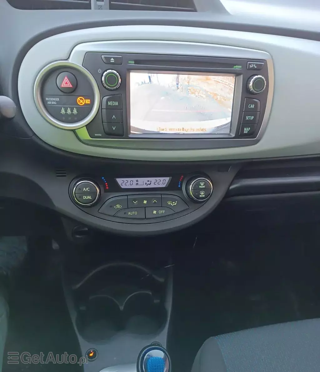 TOYOTA Yaris 