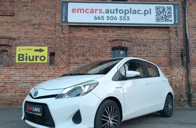 TOYOTA Yaris 