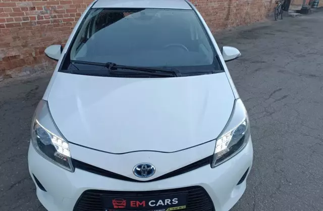 TOYOTA Yaris 