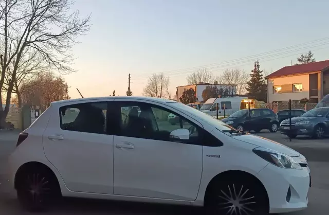 TOYOTA Yaris 