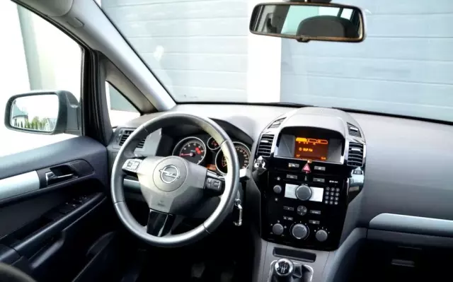 OPEL Zafira 