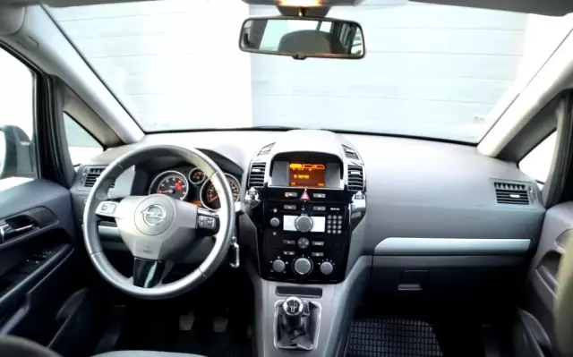 OPEL Zafira 
