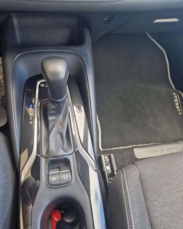 TOYOTA Corolla 1.8 Hybrid Comfort