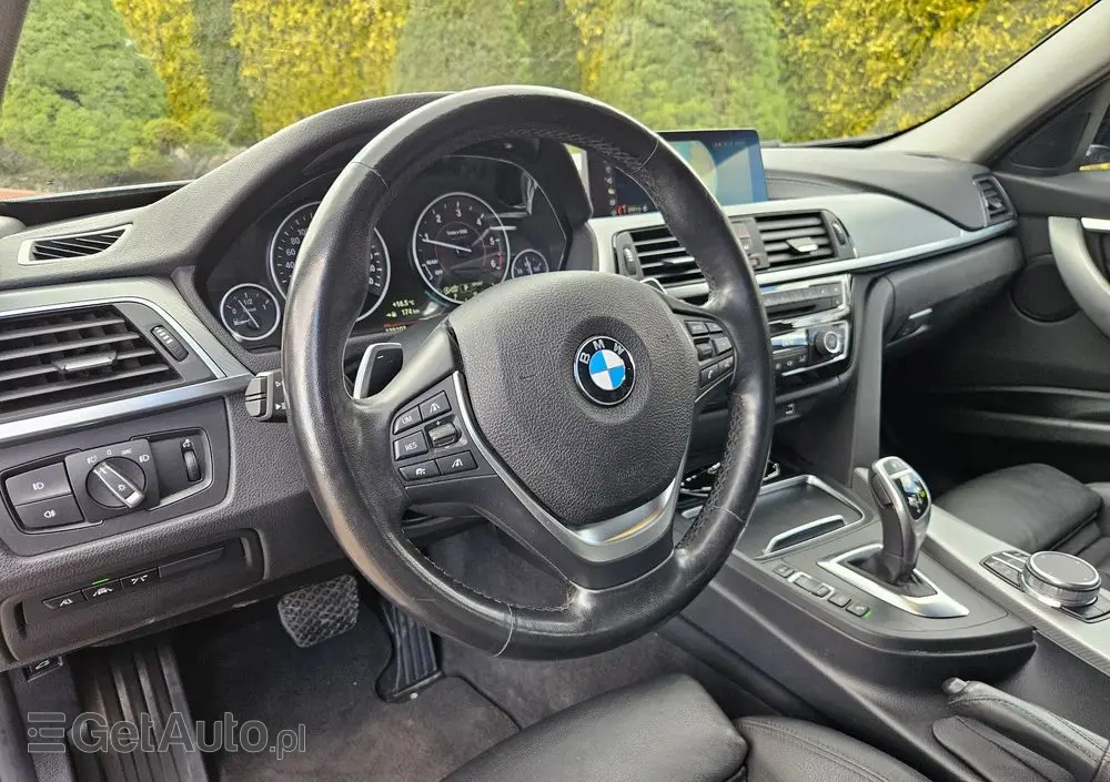 BMW Seria 3 320d xDrive Sport Line Shadow sport