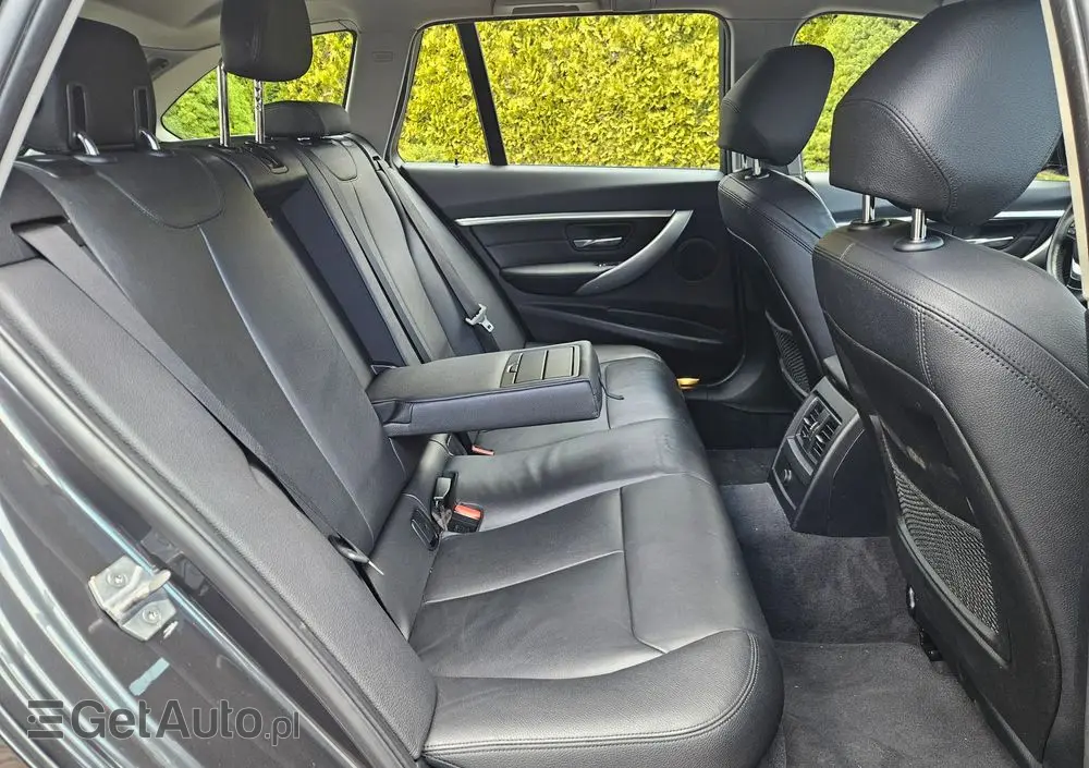 BMW Seria 3 320d xDrive Sport Line Shadow sport
