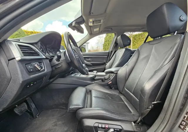 BMW Seria 3 320d xDrive Sport Line Shadow sport