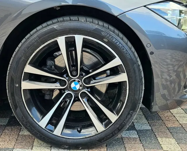 BMW Seria 3 320d xDrive Sport Line Shadow sport