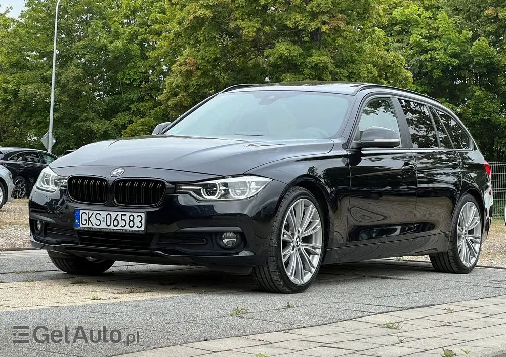 BMW Seria 3 318d Touring Edition Luxury Line Purity