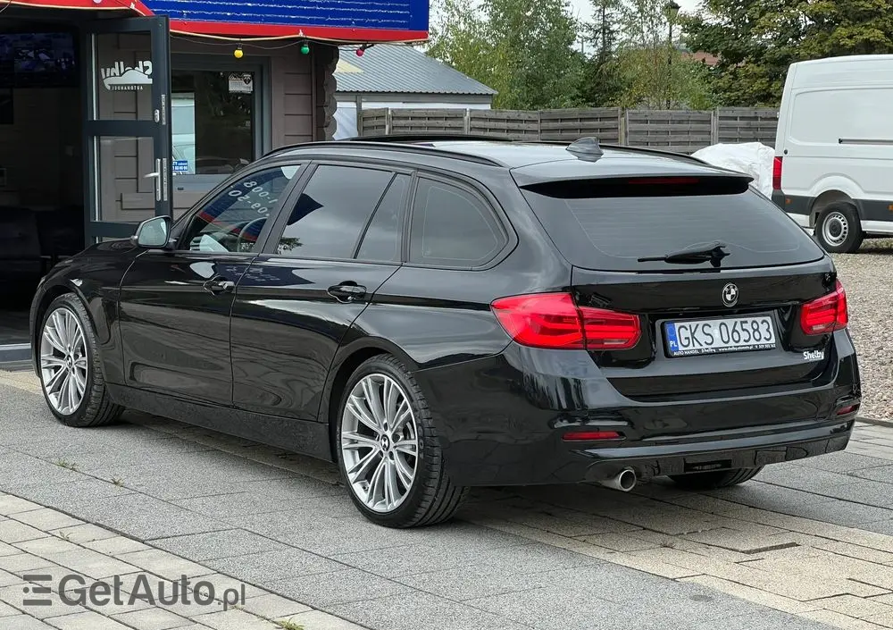 BMW Seria 3 318d Touring Edition Luxury Line Purity
