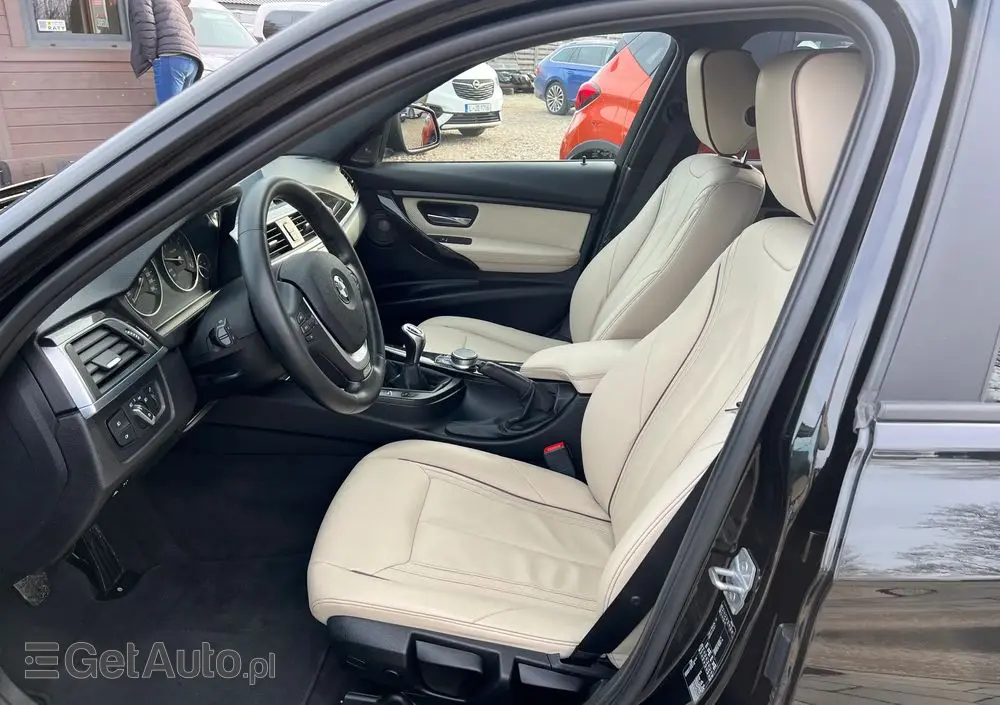 BMW Seria 3 318d Touring Edition Luxury Line Purity