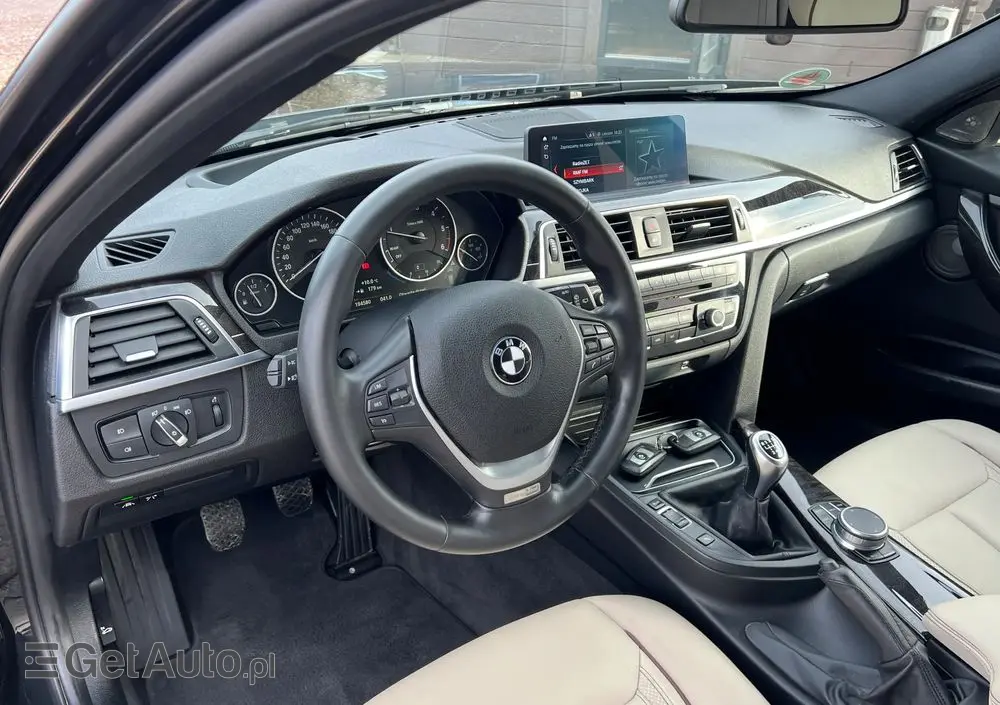 BMW Seria 3 318d Touring Edition Luxury Line Purity