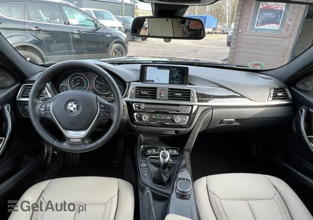 BMW Seria 3 318d Touring Edition Luxury Line Purity