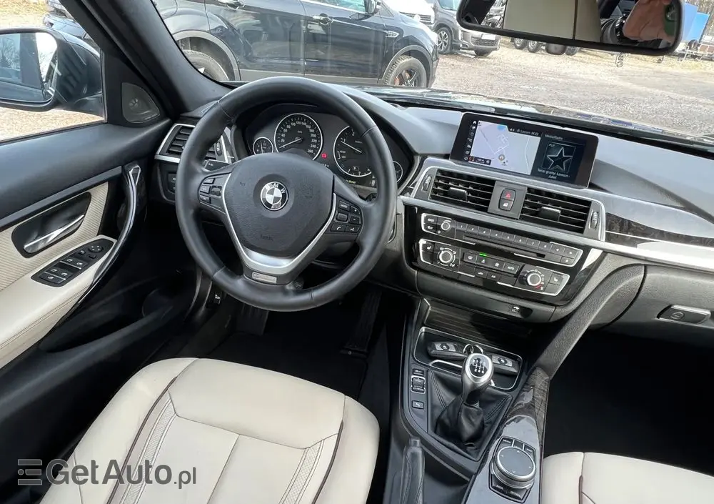 BMW Seria 3 318d Touring Edition Luxury Line Purity