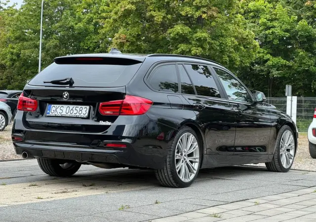 BMW Seria 3 318d Touring Edition Luxury Line Purity