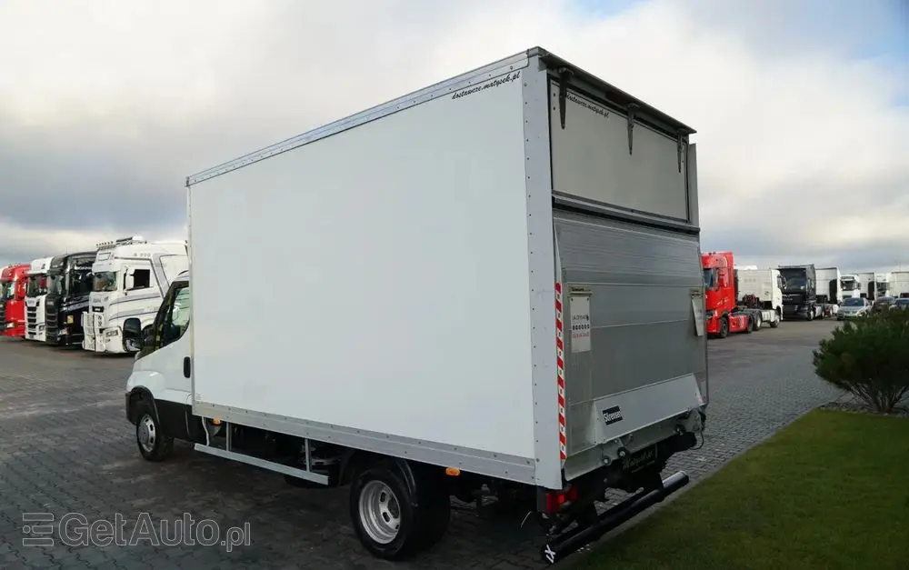 IVECO DAILY 35-160 / KONTENER 4,2 M    / WINDA  / BLIŹNIAK   DMC: 3500 KG /  2022 