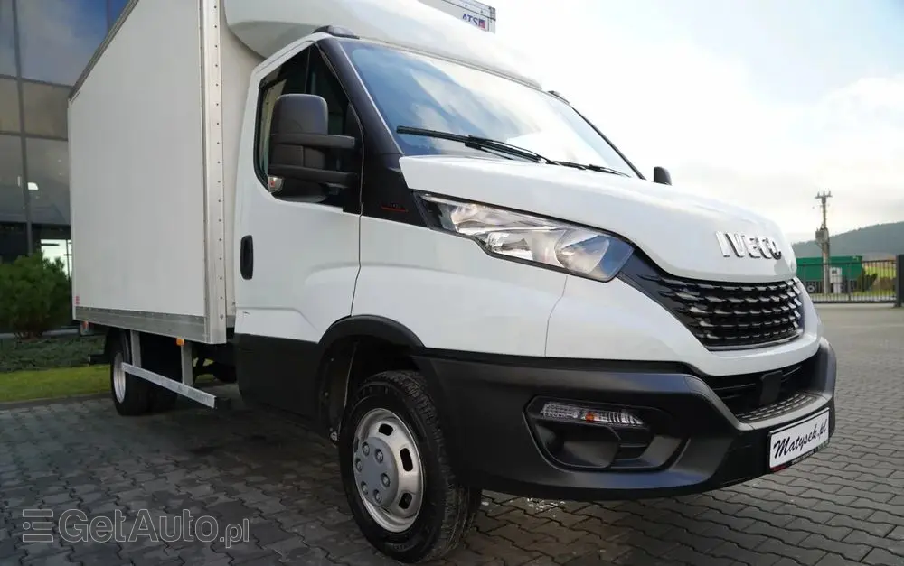 IVECO DAILY 35-160 / KONTENER 4,2 M    / WINDA  / BLIŹNIAK   DMC: 3500 KG /  2022 