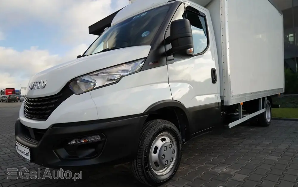 IVECO DAILY 35-160 / KONTENER 4,2 M    / WINDA  / BLIŹNIAK   DMC: 3500 KG /  2022 