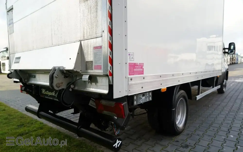 IVECO DAILY 35-160 / KONTENER 4,2 M    / WINDA  / BLIŹNIAK   DMC: 3500 KG /  2022 