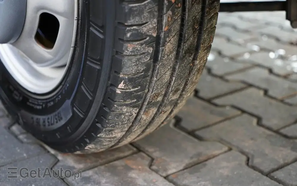 IVECO DAILY 35-160 / KONTENER 4,2 M    / WINDA  / BLIŹNIAK   DMC: 3500 KG /  2022 