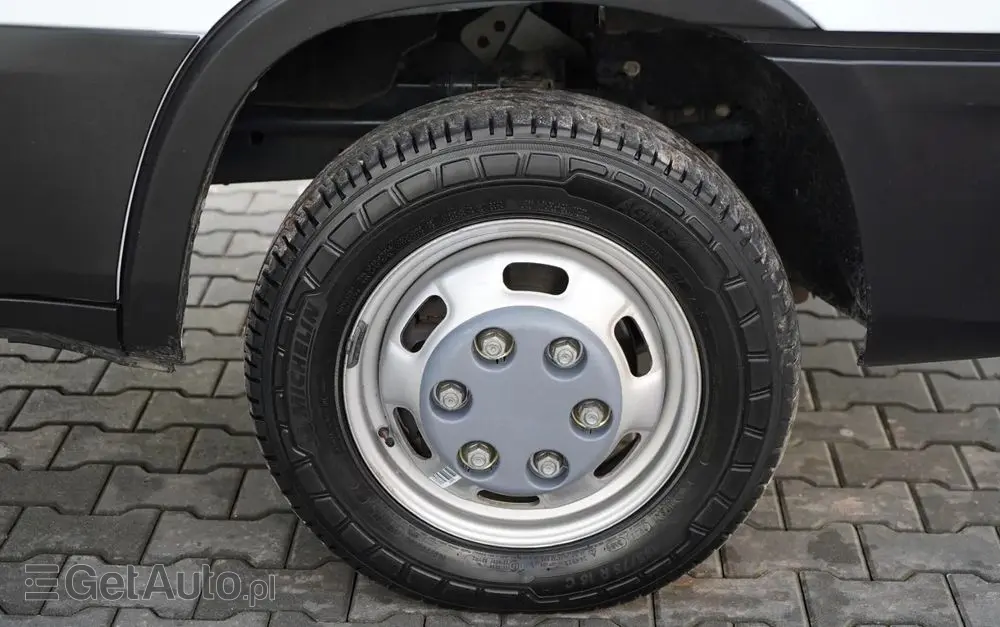 IVECO DAILY 35-160 / KONTENER 4,2 M    / WINDA  / BLIŹNIAK   DMC: 3500 KG /  2022 