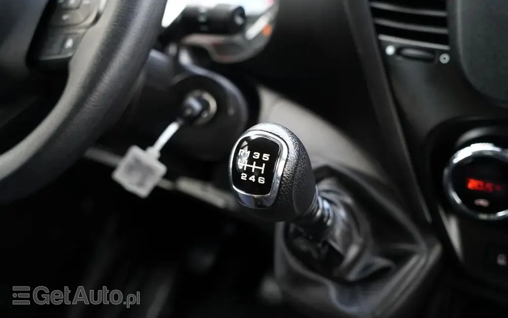 IVECO DAILY 35-160 / KONTENER 4,2 M    / WINDA  / BLIŹNIAK   DMC: 3500 KG /  2022 