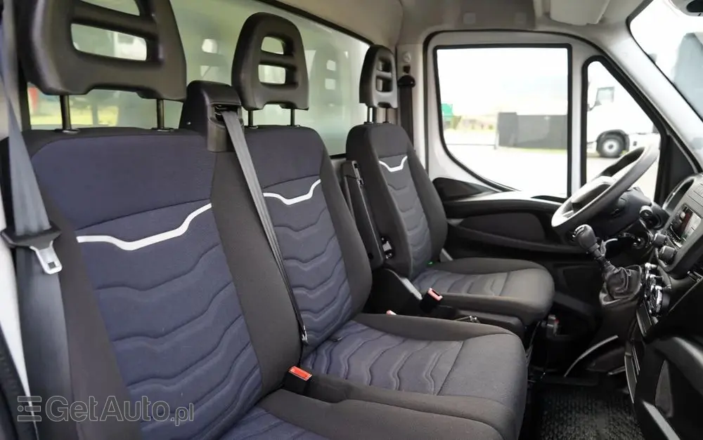 IVECO DAILY 35-160 / KONTENER 4,2 M    / WINDA  / BLIŹNIAK   DMC: 3500 KG /  2022 