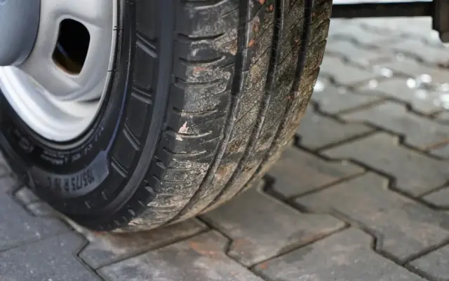 IVECO DAILY 35-160 / KONTENER 4,2 M    / WINDA  / BLIŹNIAK   DMC: 3500 KG /  2022 