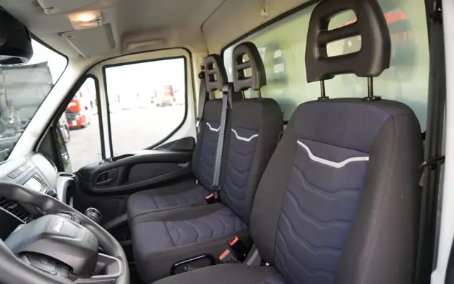 IVECO DAILY 35-160 / KONTENER 4,2 M    / WINDA  / BLIŹNIAK   DMC: 3500 KG /  2022 