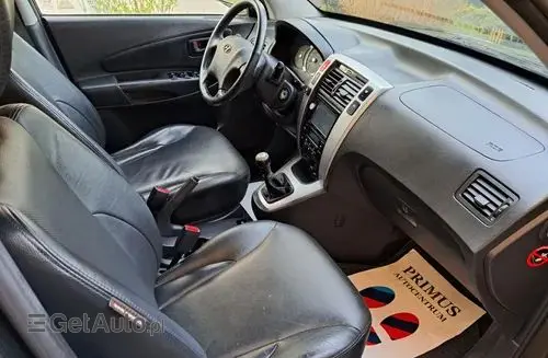 HYUNDAI Tucson 