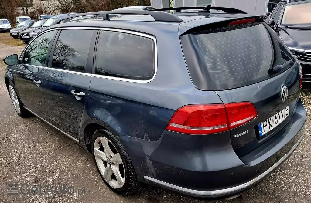 VOLKSWAGEN Passat 