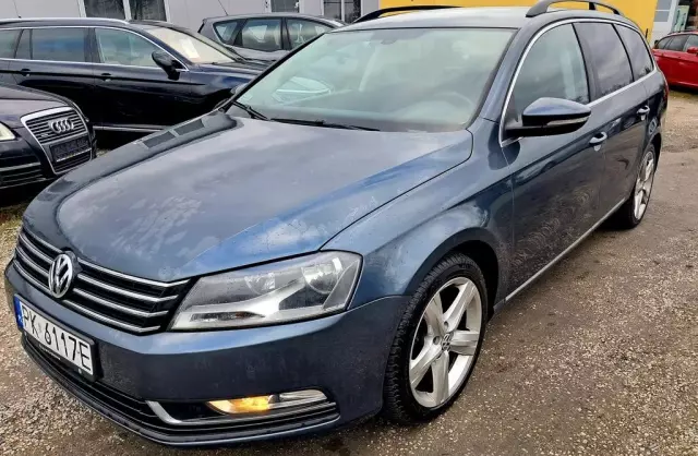 VOLKSWAGEN Passat 