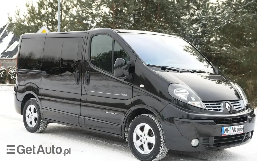 RENAULT Trafic FAP Grand Passenger Black Edition