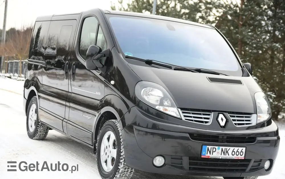 RENAULT Trafic FAP Grand Passenger Black Edition