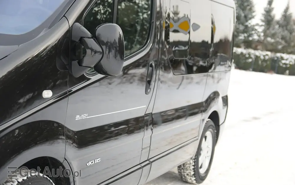 RENAULT Trafic FAP Grand Passenger Black Edition
