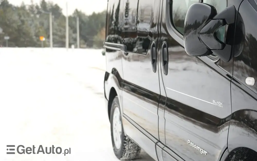 RENAULT Trafic FAP Grand Passenger Black Edition