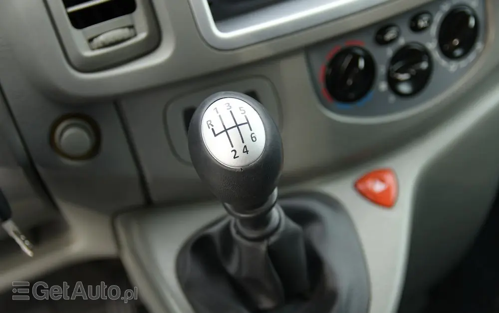 RENAULT Trafic FAP Grand Passenger Black Edition