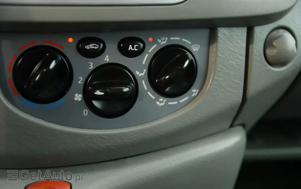 RENAULT Trafic FAP Grand Passenger Black Edition