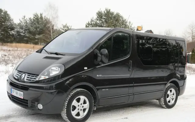 RENAULT Trafic FAP Grand Passenger Black Edition