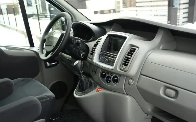 RENAULT Trafic FAP Grand Passenger Black Edition