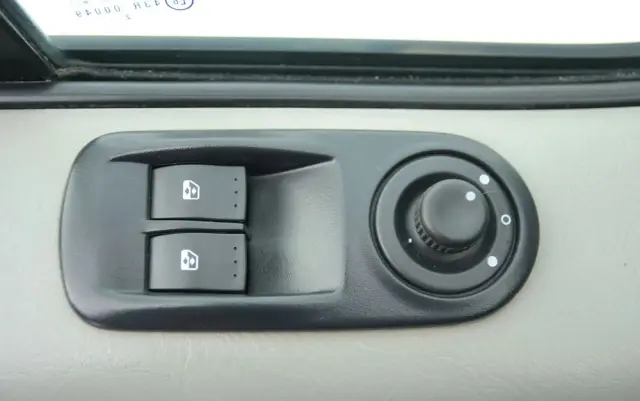 RENAULT Trafic FAP Grand Passenger Black Edition