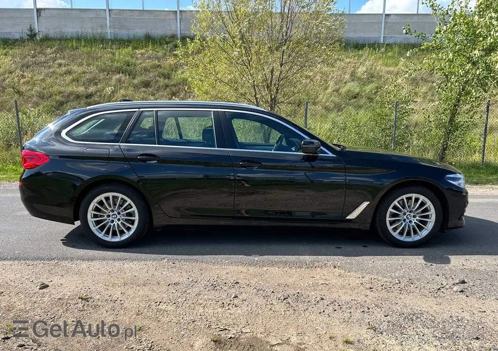 BMW Seria 5 520d Luxury Line