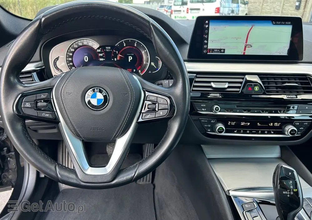 BMW Seria 5 520d Luxury Line
