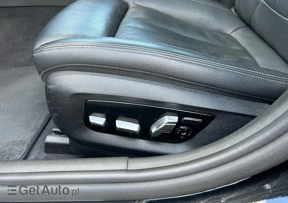 BMW Seria 5 520d Luxury Line