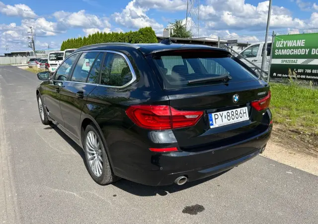 BMW Seria 5 520d Luxury Line