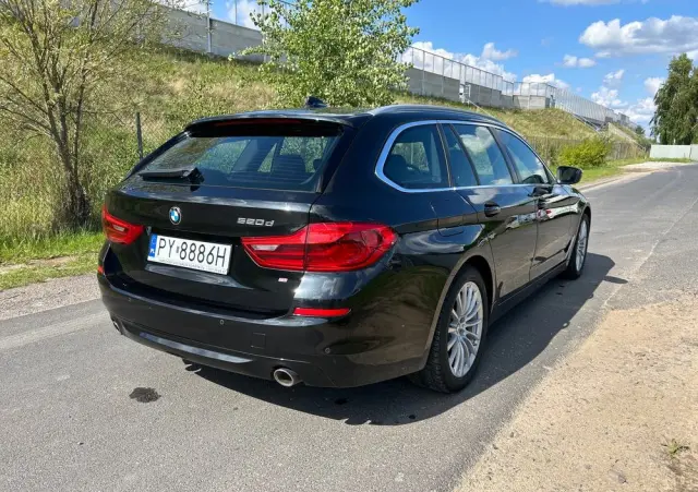 BMW Seria 5 520d Luxury Line