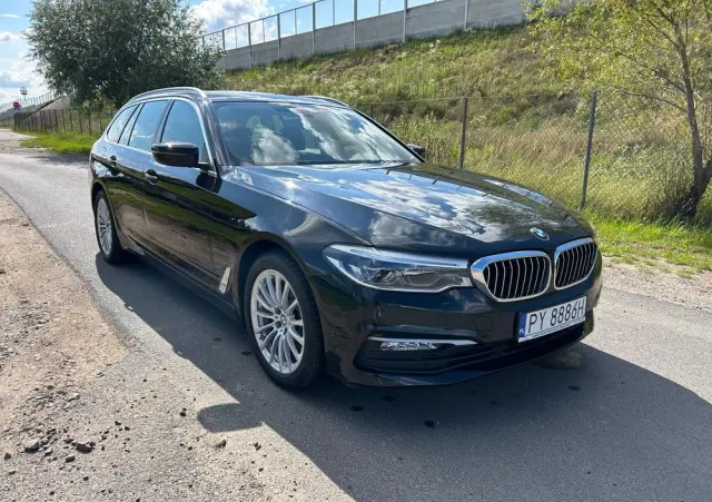 BMW Seria 5 520d Luxury Line