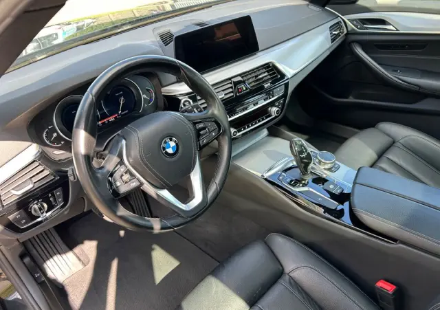BMW Seria 5 520d Luxury Line
