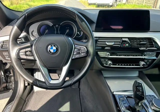 BMW Seria 5 520d Luxury Line